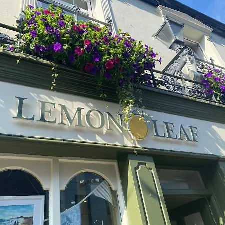 The Lemon Leaf Cafe Bar And Townhouse Πανσιόν 4*