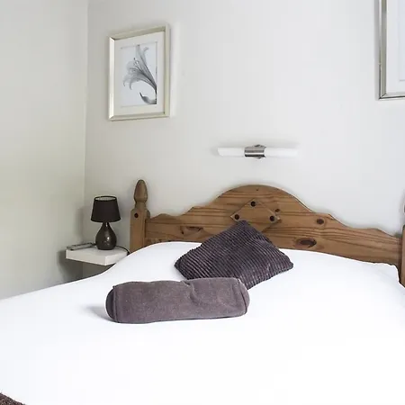 The Lemon Leaf Cafe Bar And Townhouse