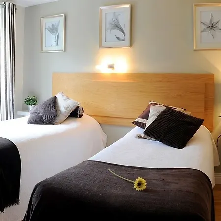 The Lemon Leaf Cafe Bar And Townhouse Gæstehus 4*