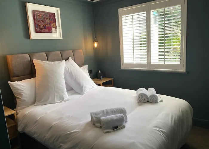 Gasthof The Lemon Leaf Cafe Bar And Townhouse