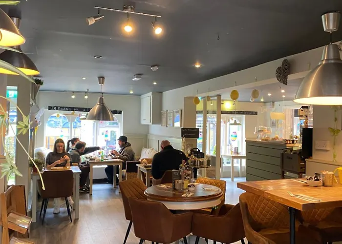 Gasthof The Lemon Leaf Cafe Bar And Townhouse