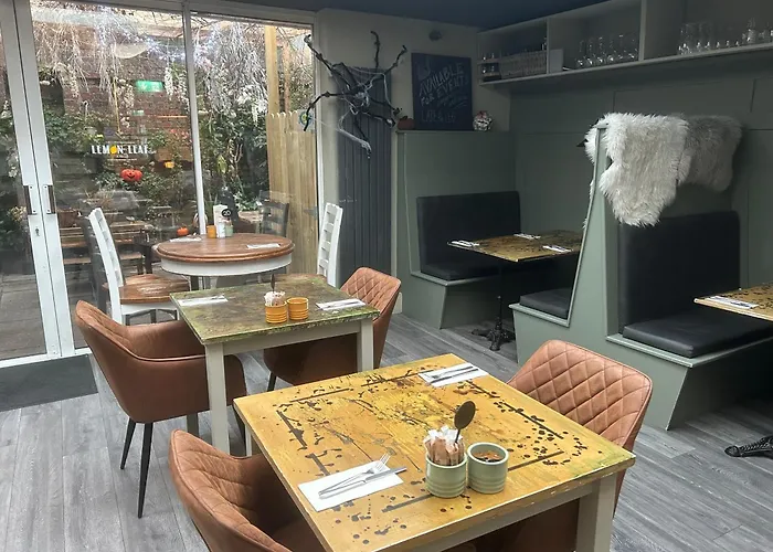 The Lemon Leaf Cafe Bar And Townhouse Gasthof