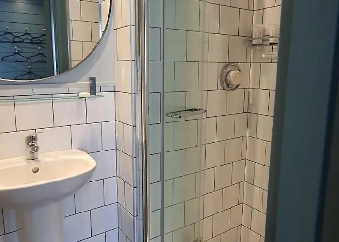 Gasthof The Lemon Leaf Cafe Bar And Townhouse 4*