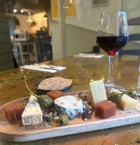 The Lemon Leaf Cafe Bar And Townhouse Gasthof Kinsale