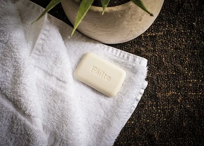 Gasthof The Lemon Leaf Cafe Bar And Townhouse 4*